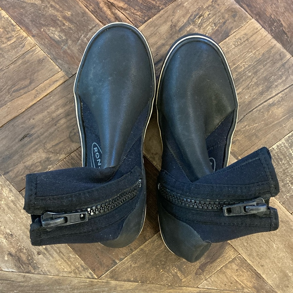 Ronstan neoprene sailing booties.